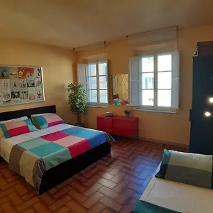 弗朗西斯卡公寓